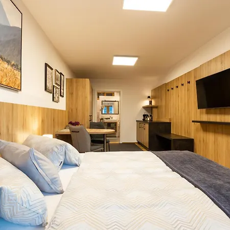 Toblaten Bed & Breakfast