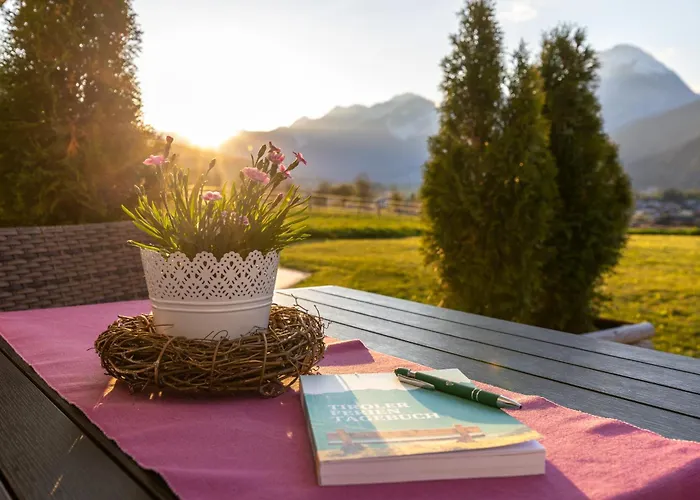 לינה וארוחת בוקר Toblaten 3*